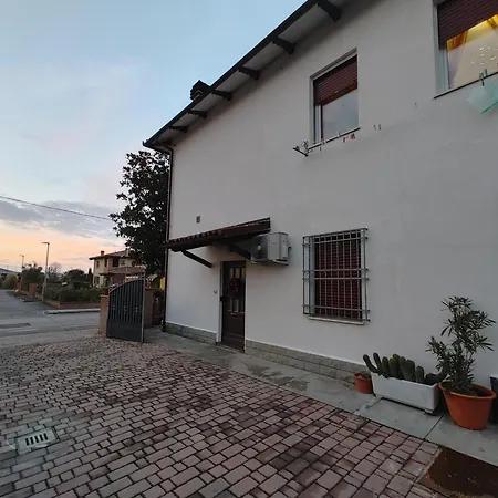 Casa Di Campagna Semesterbostad